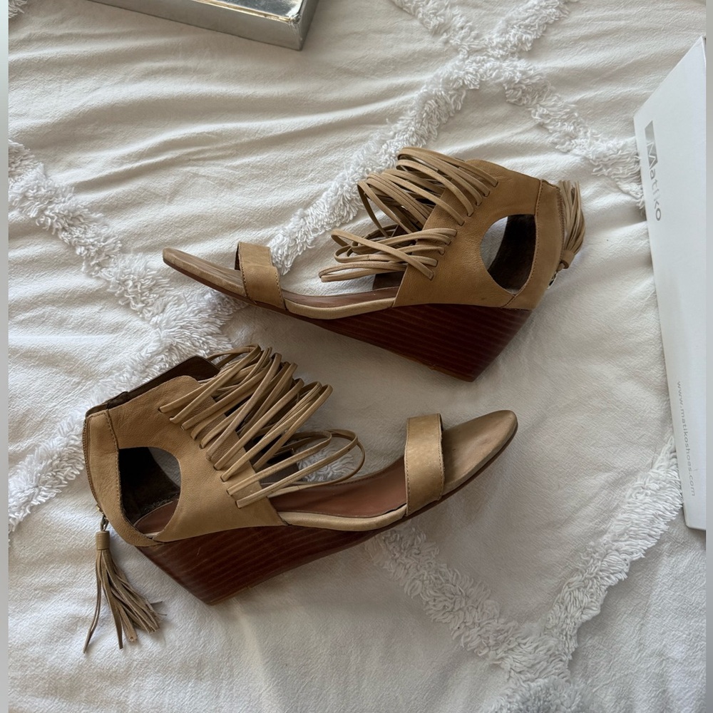 Matiko wedge tassel sandal